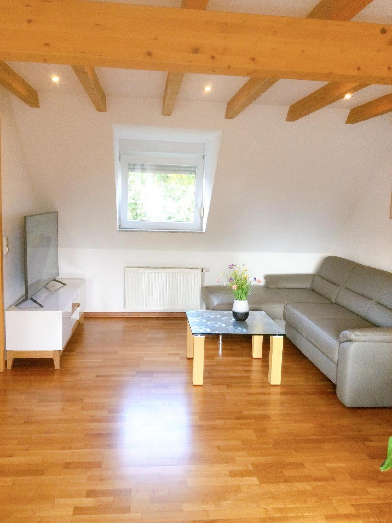 טרויסדורף Wohnung Mit Stil מראה חיצוני תמונה